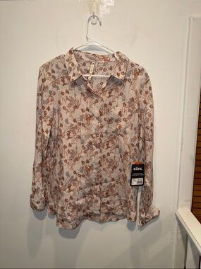 KUHL Women’s Hadley Long Sleeve Button Up. Size Medium (NWTS)